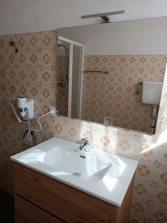 Croz Del Re Apartment