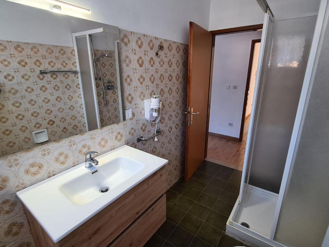 Croz Del Re Apartment *