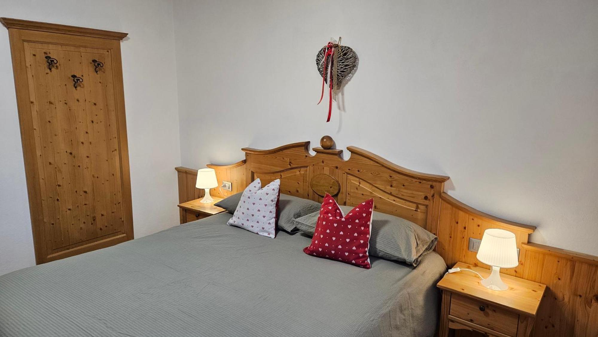 Croz Del Re Apartment *